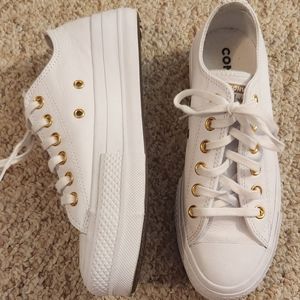Women's Lift Platform Converse Sneaker